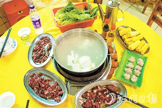 鮮嫩的牛肉令人垂涎欲滴。