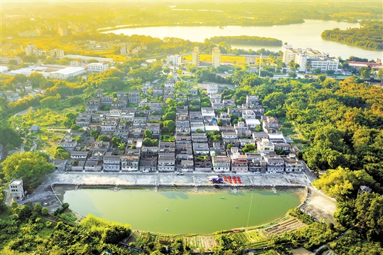 蜆岡鎮(zhèn)聯(lián)登村內(nèi)華僑文化與自然生態(tài)融為一體。