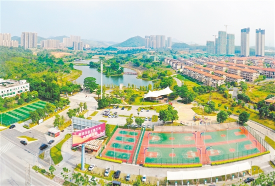 鶴山市共和鎮(zhèn)美麗圩鎮(zhèn)建設(shè)成效顯著。