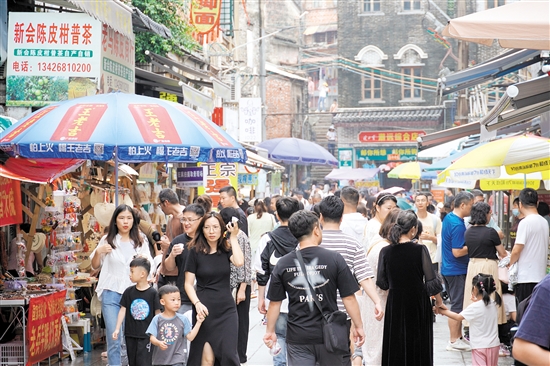 長(zhǎng)堤歷史文化街區(qū)人氣旺。