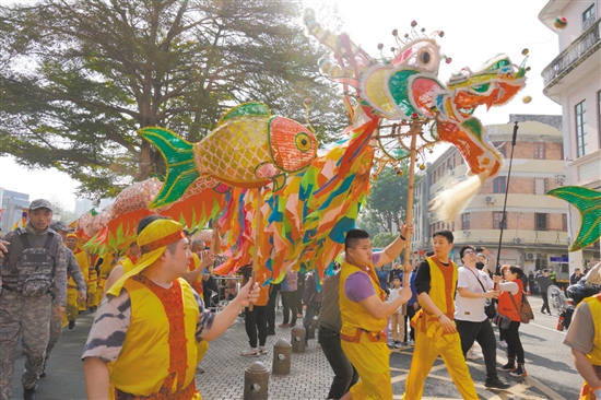 龍獅巡游活動(dòng)有體彩公益金的支持。