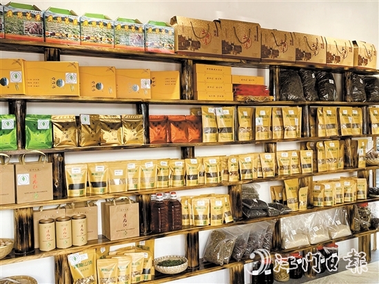 黃角山貨店成為那吉鎮(zhèn)優(yōu)質(zhì)農(nóng)產(chǎn)品的展示窗口。