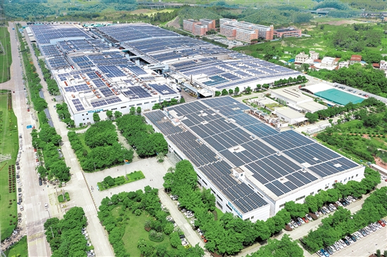 廣東海信電子有限公司位于江沙示范園區(qū)，年產(chǎn)平板電視510萬臺(tái)、液晶模組屏640萬片，產(chǎn)品包含4K電視、智能電視等。