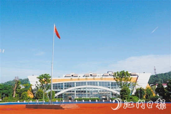 江門市實驗中學（高中部）環(huán)境優(yōu)美。