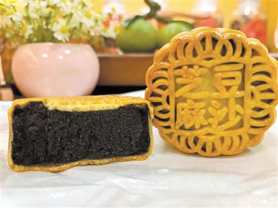 一個(gè)月餅的熱量相當(dāng)于兩碗米飯。