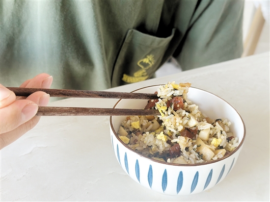 米飯煮熟后如果儲存不當(dāng)再拿來炒飯吃，或會導(dǎo)致“炒飯綜合征”。