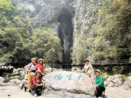 老年人旅游市場潛力巨大。