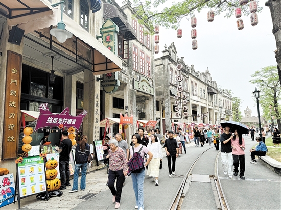 江門智慧旅游項(xiàng)目紛紛上線，助力游客更好地游玩。圖為開平赤坎華僑古鎮(zhèn)。