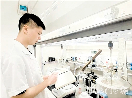 華南理工大學與鶴山吉美幫新材料共建聯(lián)合研發(fā)中心，助力企業(yè)成功通過2024年廣東省博士工作站新設(shè)站認定。