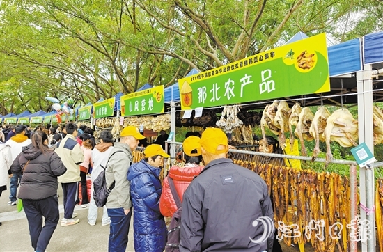 那吉臘鴨、大田菜心等恩平“土特產(chǎn)”備受游客喜愛。