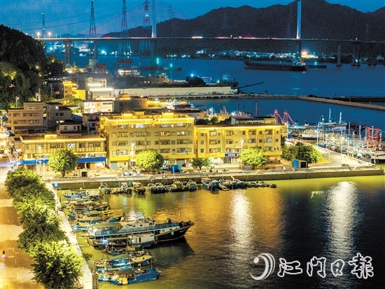 美麗、富饒、繁榮的崖門漁港正蓄勢(shì)騰飛。