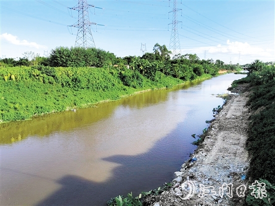 昔日的“臭水溝”如今成了“碧水清流”。