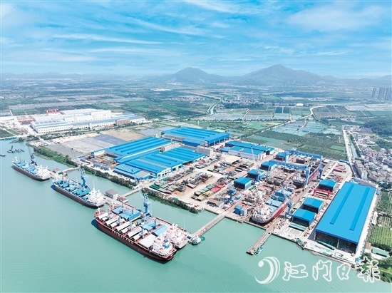 南洋船舶在新會區(qū)銀洲湖畔的生產基地。