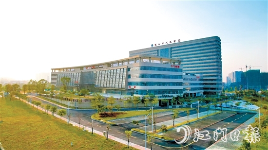 鶴山全力保障民生領(lǐng)域重點(diǎn)項(xiàng)目建設(shè)，圖為鶴山市人民醫(yī)院新院區(qū)。