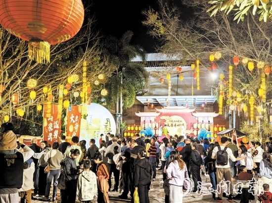 春節(jié)假期，恩平市各大景區(qū)推出了豐富多彩的活動(dòng)，吸引了大批游客。