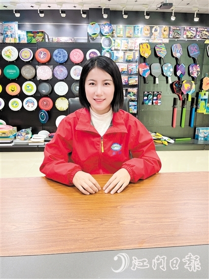 劉海華帶領(lǐng)公司團(tuán)隊，保持創(chuàng)新活力，不斷推出符合市場需求的系列產(chǎn)品。