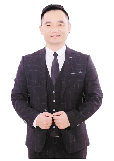 江門市青年創(chuàng)業(yè)協(xié)會(huì)會(huì)長、廣東小二街便利店