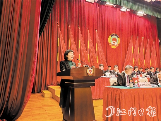 新會(huì)區(qū)政協(xié)圭峰會(huì)城聯(lián)絡(luò)組代表徐麗萍。