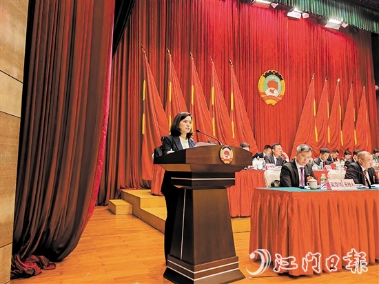 九三學(xué)社新會(huì)區(qū)基層委員會(huì)代表余惠云。