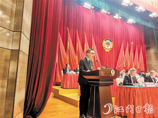 民盟新會(huì)區(qū)委員會(huì)代表王旭強(qiáng)。