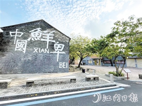 龍口鎮(zhèn)霄南村發(fā)動村民因地制宜扮靚自家庭院，將一個個庭院打造成微景觀。