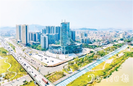 從工業(yè)重鎮(zhèn)到宜居新城，外海書寫“煙火氣”與“國際范”并存的“城市美學(xué)”。圖為外海希岸酒店。邱昱