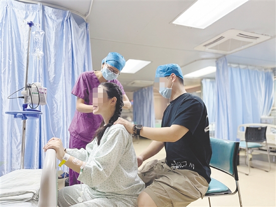 準爸爸可以在準媽媽陣痛時給予鼓勵。