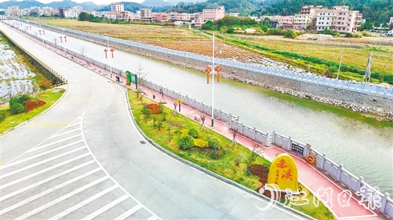 赤溪鎮(zhèn)通過岸線整治、慢行系統(tǒng)建設(shè)、危橋改造等一系列措施，讓白宵河實(shí)現(xiàn)從單一防洪功能向綜合生態(tài)廊道的華麗轉(zhuǎn)身。