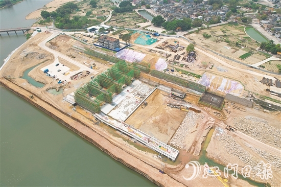 東成水閘重建工程施工現(xiàn)場。