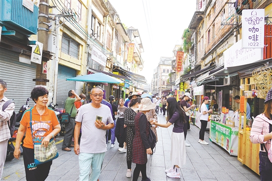 長堤歷史文化街區(qū)很有歷史底蘊(yùn)，成為不少劇組取景的地點(diǎn)。