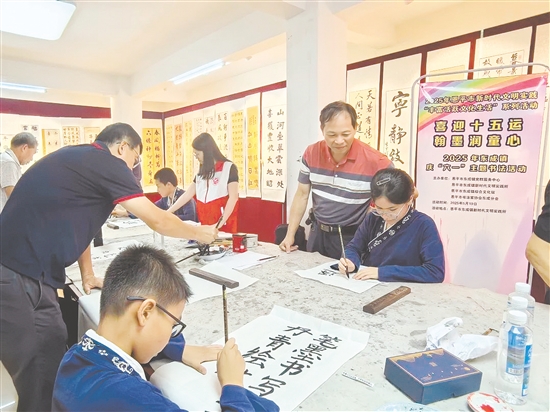 恩平市東成鎮(zhèn)新時(shí)代文明實(shí)踐所開展“喜迎十五運(yùn)