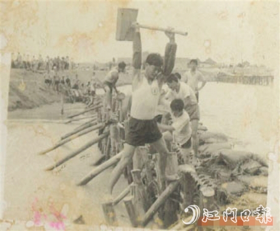 1958年9月，恩平拉開錦江水庫建設的序幕。