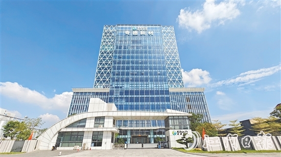 2024年，位于江海區(qū)（高新區(qū)）的奇德新材集團(tuán)總部正式落成投產(chǎn)。