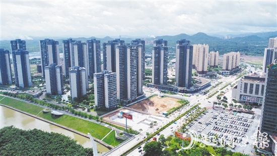 恩平市推出消費品以舊換新行動暨“樂購恩平”消費促進活動，拉動樓市消費。