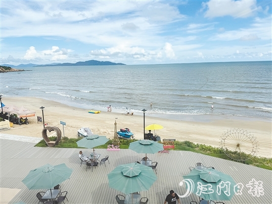 臺(tái)山以川島鎮(zhèn)、北陡鎮(zhèn)等優(yōu)質(zhì)海灘為基底，打造多元立體旅游矩陣，讓濱海旅游從“一日游”向“深度游”轉(zhuǎn)變。