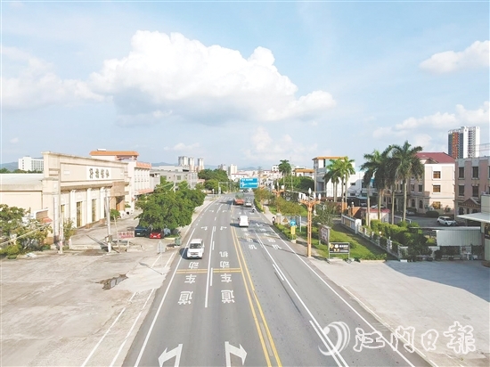 大江鎮(zhèn)人大代表助推民生實事項目建設跑出“加速度”，圖為實施風貌帶升級的國道G240線廊道整治工程。