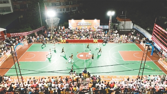 本屆賽事首場比賽為橫江隊對開平長沙隊。球員們在場上全力拼搏，奉獻(xiàn)精彩對決。羅霈