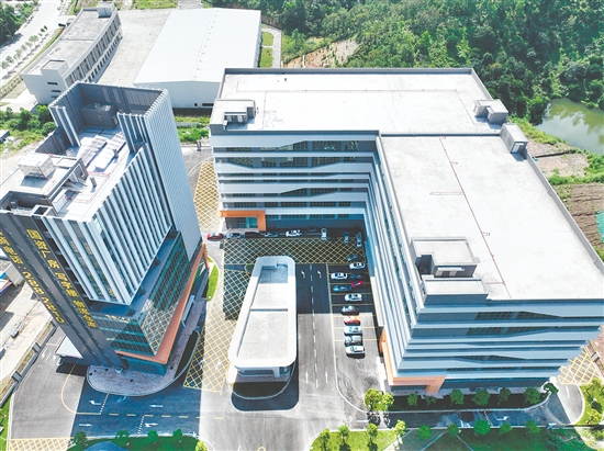 廣東青瀾生物制藥技術(shù)有限公司項(xiàng)目所在地——開平市翠山湖工業(yè)孵化基地。