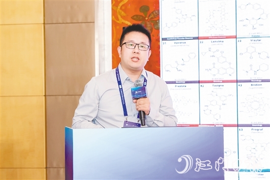 張祥志攀登科研高峰，用實干詮釋教育工作者的擔(dān)當(dāng)。
