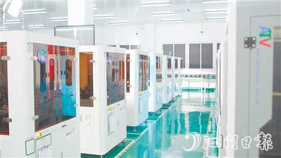 鈞崴電子生產(chǎn)車間。