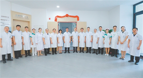 江門(mén)市人民醫(yī)院內(nèi)分泌科一體化門(mén)診開(kāi)設(shè)在綜合樓一樓。