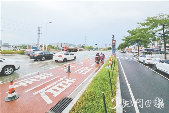 “汽摩電分離車道”保障道路交通安全。