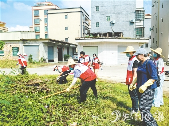 恩平市僑胞志愿者用實際行動為家鄉(xiāng)疫情防控作出貢獻。
