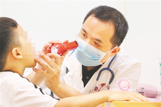 突然大口喘氣，最好到醫(yī)院檢查。