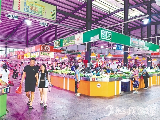 整治后的會城仁義市場干凈整潔。