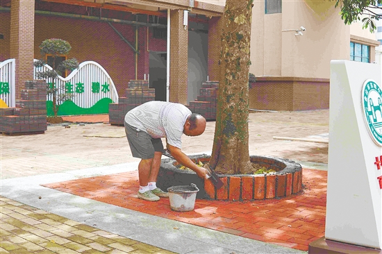 臺山市東暉小學(xué)對校園環(huán)境進(jìn)行升級改造。