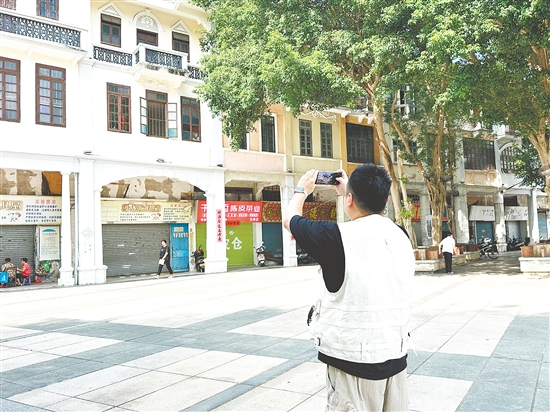 深圳旅拍團用手機定格江門的美。