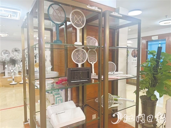 小崧股份的部分防蚊滅蚊產(chǎn)品。