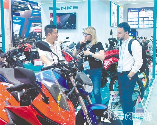 鶴山國機(jī)南聯(lián)摩托車工業(yè)有限公司旗下森科摩托攜多款創(chuàng)新車型亮相本屆廣交會(huì)，首期展會(huì)接待客商約150批次。