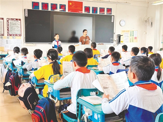 比賽中，各班課堂秩序井然。